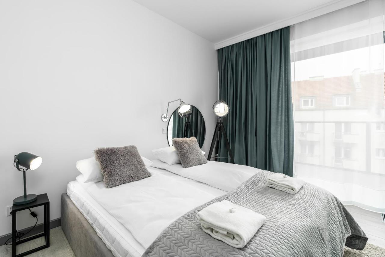 Apartments Poznan Chwaliszewo Residence With Free Garage By Noclegi Renters ภายนอก รูปภาพ
