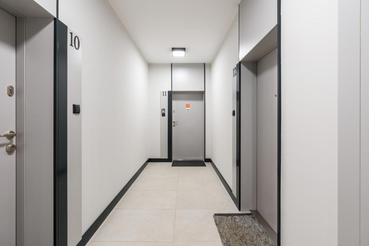 Apartments Poznan Chwaliszewo Residence With Free Garage By Noclegi Renters ภายนอก รูปภาพ
