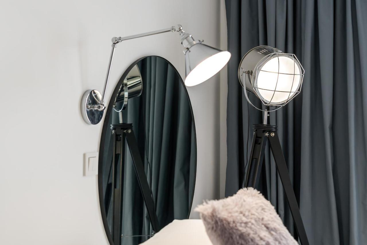 Apartments Poznan Chwaliszewo Residence With Free Garage By Noclegi Renters ภายนอก รูปภาพ