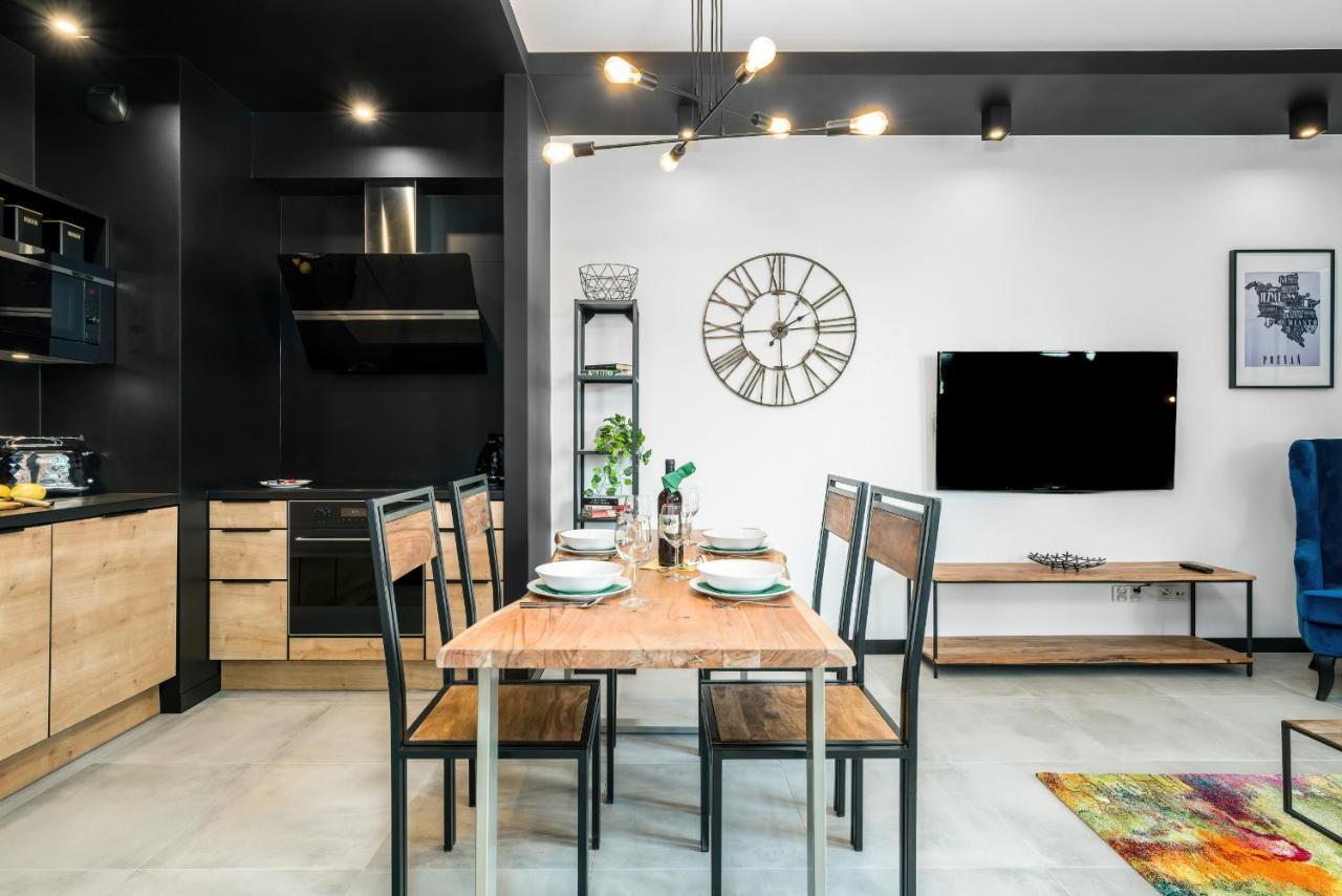 Apartments Poznan Chwaliszewo Residence With Free Garage By Noclegi Renters ภายนอก รูปภาพ