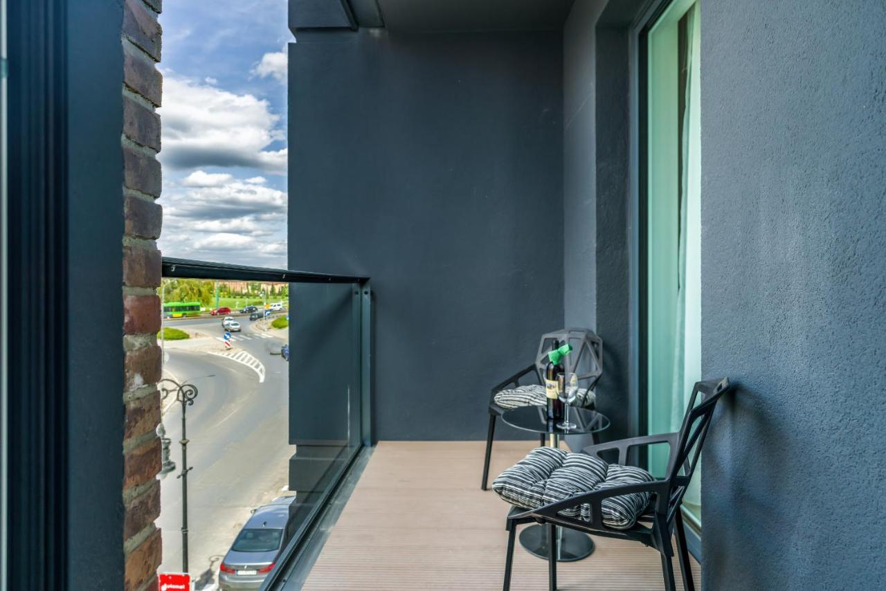 Apartments Poznan Chwaliszewo Residence With Free Garage By Noclegi Renters ภายนอก รูปภาพ