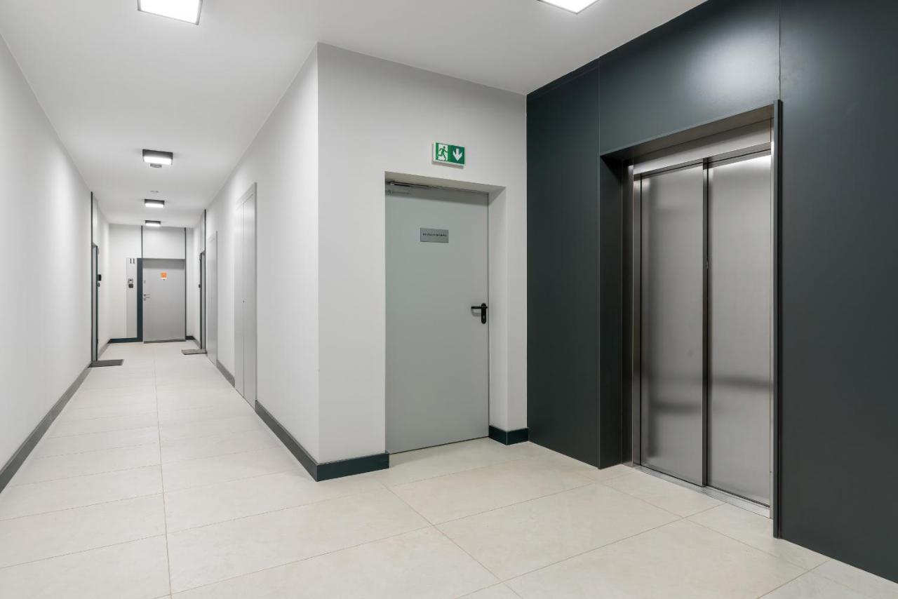 Apartments Poznan Chwaliszewo Residence With Free Garage By Noclegi Renters ภายนอก รูปภาพ