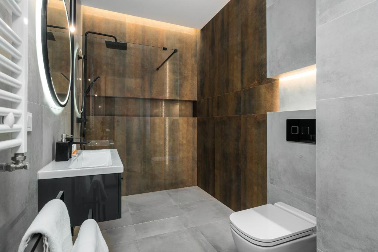 Apartments Poznan Chwaliszewo Residence With Free Garage By Noclegi Renters ภายนอก รูปภาพ