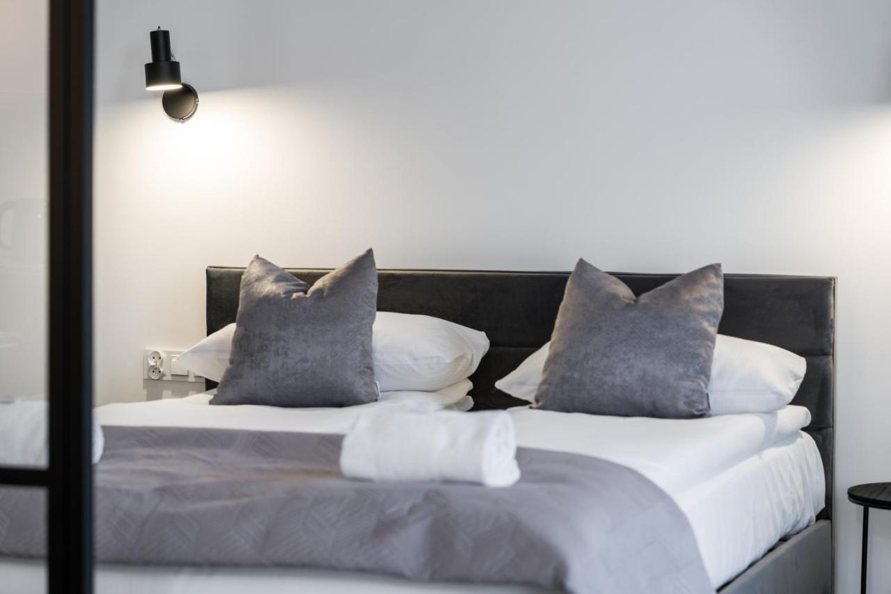 Apartments Poznan Chwaliszewo Residence With Free Garage By Noclegi Renters ภายนอก รูปภาพ