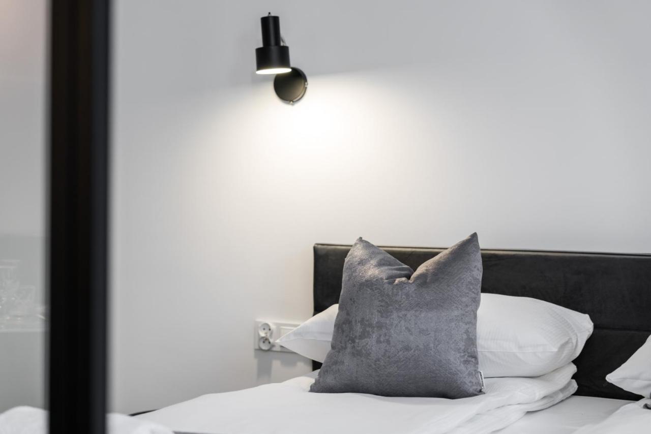 Apartments Poznan Chwaliszewo Residence With Free Garage By Noclegi Renters ภายนอก รูปภาพ