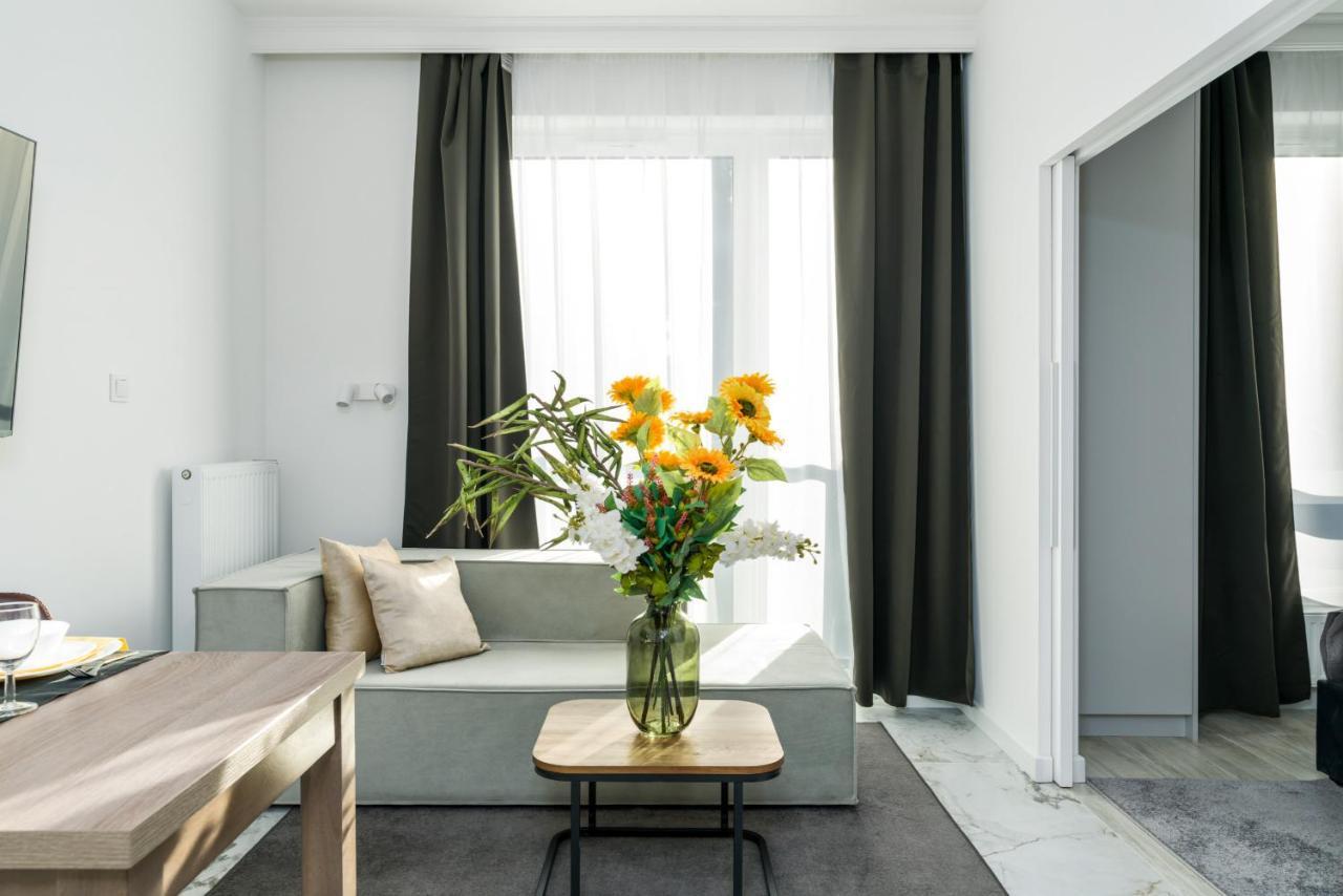 Apartments Poznan Chwaliszewo Residence With Free Garage By Noclegi Renters ภายนอก รูปภาพ