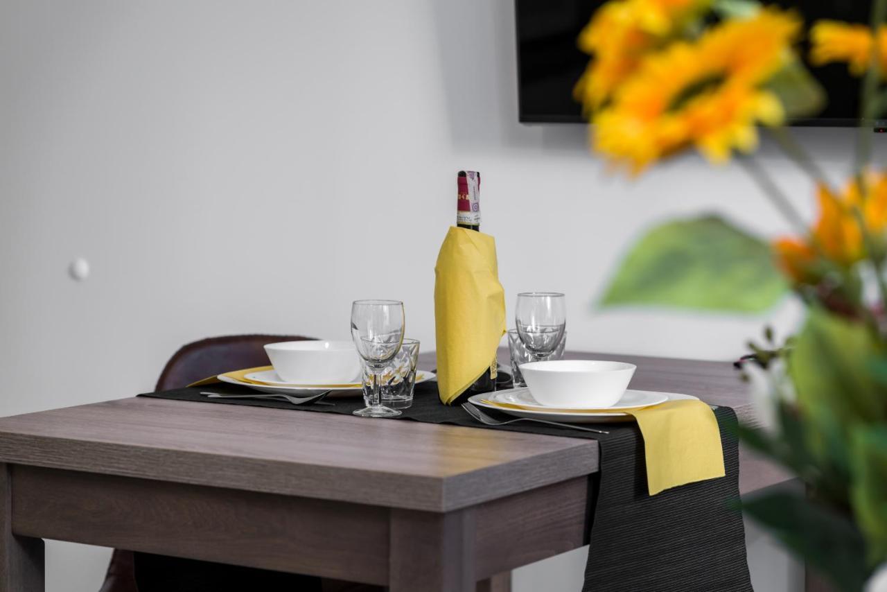 Apartments Poznan Chwaliszewo Residence With Free Garage By Noclegi Renters ภายนอก รูปภาพ